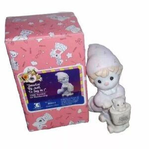 Precious Moments - B0012   SCOOTIN BY JUST TO SAY HI - #B0011 Figurine